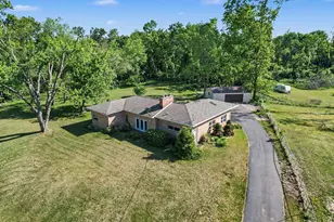 20759 Carpenter Dr, Battle Creek, MI 49017 - Photo 1