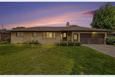 2112 Ogden Avenue, Benton Harbor, MI 49022 - Photo 1