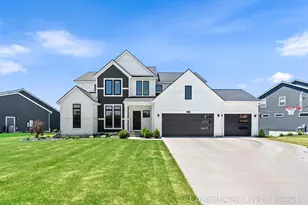 13059 Pine Glen Dr, Grand Haven, MI 49417 - Photo 1