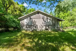 10 S Wolcott St, Hillsdale, MI 49242 - Photo 1
