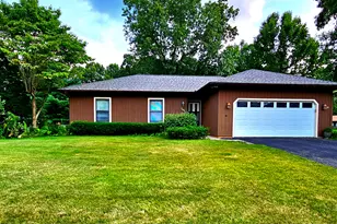 300 Hidden Forest Ln, Battle Creek, MI 49014 - Photo 1
