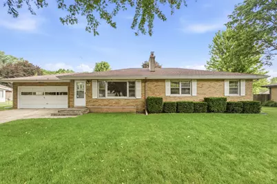1551 S Windsor Drive, Saint Joseph, MI 49085 - Photo 1