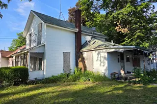 404 McOmber St, Dowagiac, MI 49047 - Photo 1