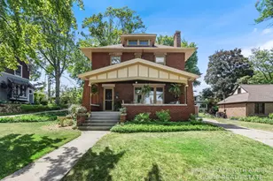 16 E 23rd St, Holland, MI 49423 - Photo 1