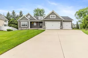 1422 Crystalline Dr SE, Caledonia, MI 49316 - Photo 1