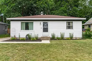 1944 Oakcliff Dr NE, Grand Rapids, MI 49525 - Photo 1