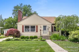 303 Wallinwood Ave NE, Grand Rapids, MI 49503 - Photo 1