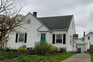 1018 Webster St NW, Grand Rapids, MI 49504 - Photo 1