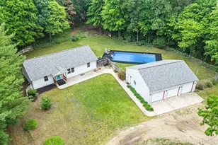 1081 E 98th St, Grant, MI 49327 - Photo 1