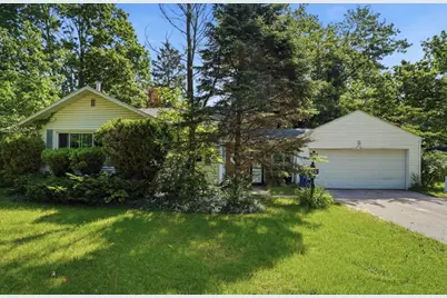 1443 Ogden Avenue, Benton Harbor, MI 49022 - Photo 1