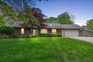368 S Lakeshore Dr, Holland, MI 49424 - Photo 1