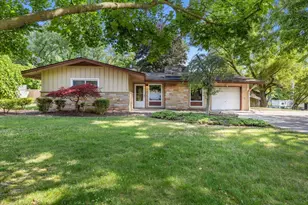 210 Beaver St, Brighton, MI 48116 - Photo 1