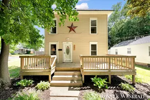 301 W Montcalm St, Greenville, MI 48838 - Photo 1