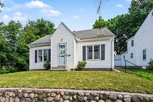 166 Ridgewood St, Kalamazoo, MI 49001 - Photo 1