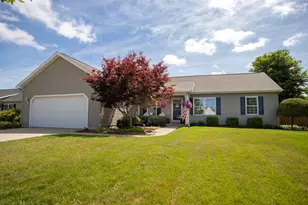 1109 Meadowsweet Ln, Vicksburg, MI 49097 - Photo 1