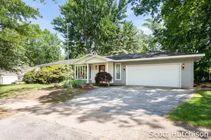 4316 Kennilworth Dr SE, Grand Rapids, MI 49546 - Photo 1