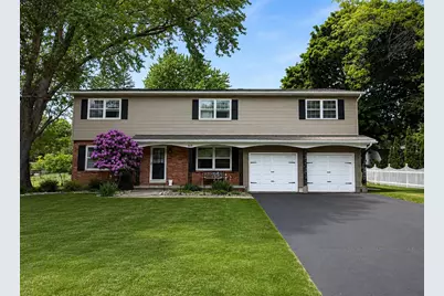 605 East Drive, Marshall, MI 49068 - Photo 1