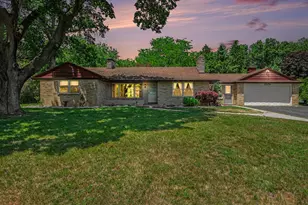 2556 Angling Rd, Kalamazoo, MI 49008 - Photo 1