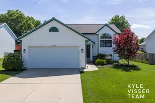 1642 Simmons Ave NE, Grand Rapids, MI 49505 - Photo 1
