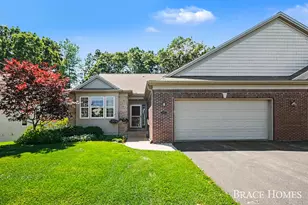 2902 Woodridge Cir NE, Grand Rapids, MI 49525 - Photo 1