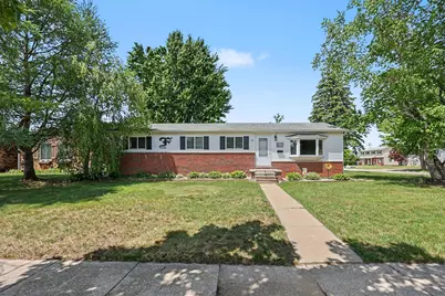 810 Indiana Avenue, Marysville, MI 48040 - Photo 1