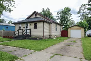806 West St, Three Rivers, MI 49093 - Photo 1