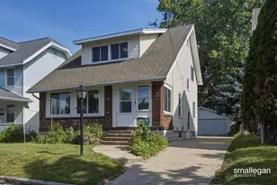 15 Burr Oak St NW, Grand Rapids, MI 49505 - Photo 1