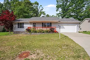 2499 Greenwood St, Muskegon, MI 49441 - Photo 1