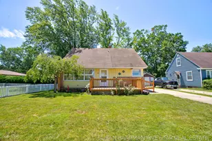 300 W 27th St, Holland, MI 49423 - Photo 1