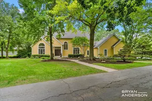 1015 Bradford Hollow Ln NE, Grand Rapids, MI 49525 - Photo 1