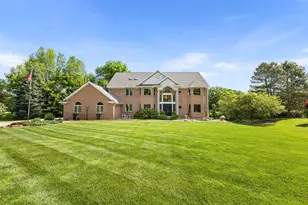 120 Castle Ridge Dr, Battle Creek, MI 49015 - Photo 1