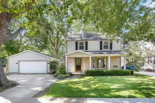 52 W 27th St, Holland, MI 49423 - Photo 1