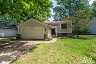 1344 Gladstone Dr SE, Grand Rapids, MI 49506 - Photo 1