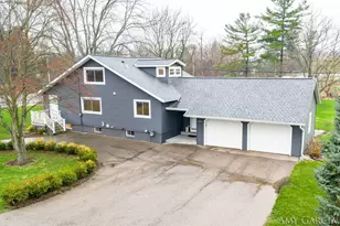 6387 Cascade Rd SE, Grand Rapids, MI 49546 - Photo 1