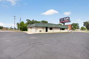 1425 Wildwood Ave, Jackson, MI 49202 - Photo 1