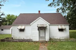 301 McMaster St, Dowagiac, MI 49047 - Photo 1