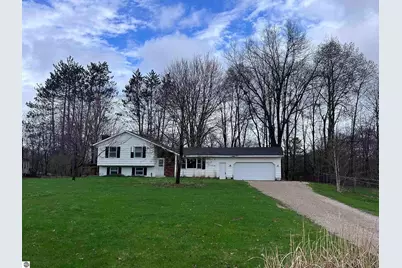 8320 W Whispering Pines Circle S, Lake City, MI 49651 - Photo 1