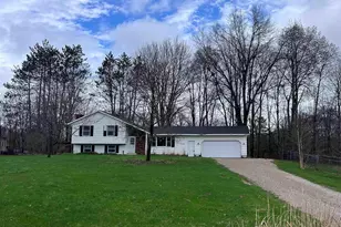 8320 W Whispering Pines Cir S, Lake City, MI 49651 - Photo 1