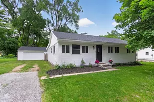 248 McConnell Dr, Jackson, MI 49201 - Photo 1
