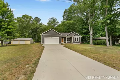 13407 152nd Avenue, Grand Haven, MI 49417 - Photo 1