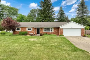 800 Hazelwood Blvd, Jackson, MI 49203 - Photo 1
