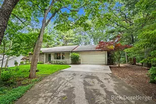 2185 Eagle Blvd, Holland, MI 49424 - Photo 1