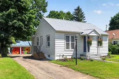 325 W South Street, Hastings, MI 49058 - Photo 1