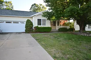 3191 Glenside Blvd, Muskegon, MI 49441 - Photo 1