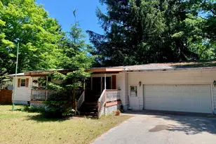 2648 N Lakeshore Dr, Ludington, MI 49431 - Photo 1