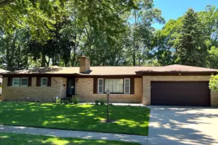 3031 Country Club Dr, Muskegon, MI 49441 - Photo 1