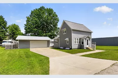 124 E Bittner Avenue, Reed City, MI 49677 - Photo 1