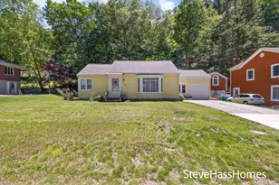 186 Grand Ave, Grand Haven, MI 49417 - Photo 1