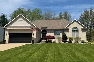 463 Hayes St, Holland, MI 49424 - Photo 1