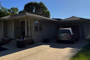 805 S Thompson St, Jackson, MI 49203 - Photo 1